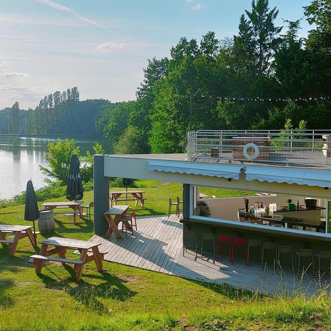 Hotel Restaurant La Dame Du Lac Monflanquin Εξωτερικό φωτογραφία