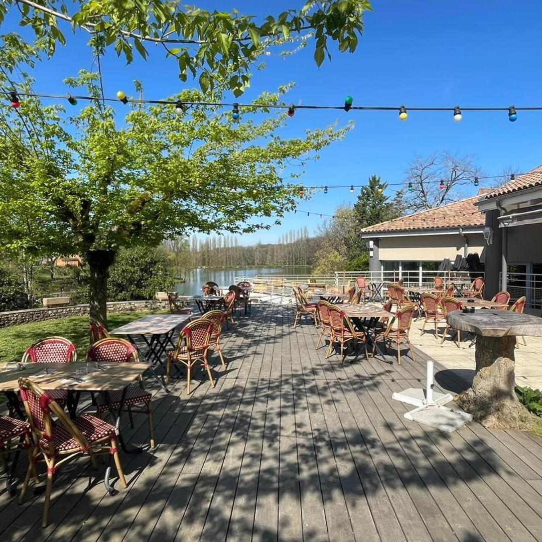 Hotel Restaurant La Dame Du Lac Monflanquin Εξωτερικό φωτογραφία